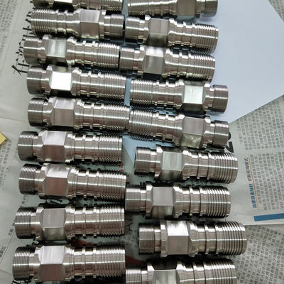 Commande numérique par ordinateur antirouille automatique tournant les pièces en aluminium, pièces tournées par haute précision anticorrosives