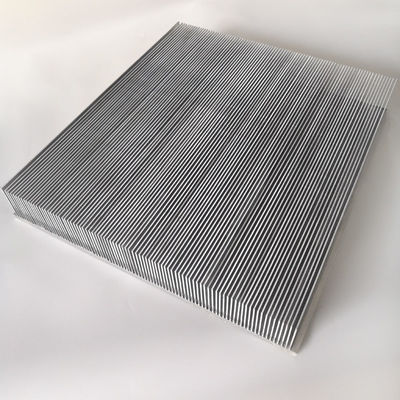 Anti corrosion électronique collée par soudure de forme flexible de dissipateur de chaleur