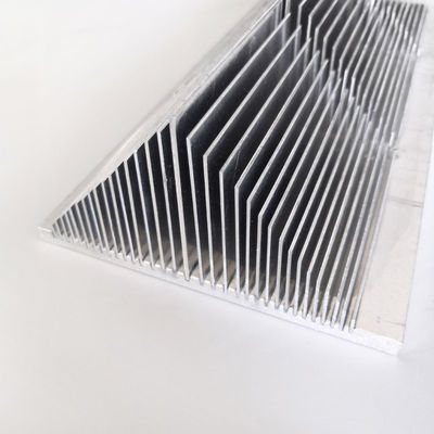 Radiateur électronique époxyde de triangle avec l'adhésif thermique rempli
