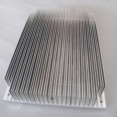Radiateur TECHNIQUE pratique d'alliage, radiateur en aluminium expulsé argenté