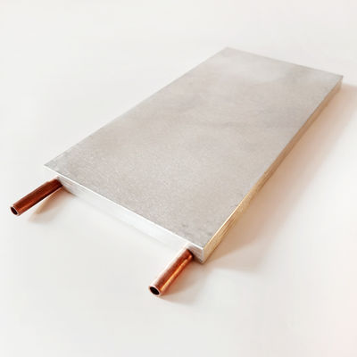 Radiateur réfrigéré par un liquide de peinture antirouille, refroidissement à froid stable de l'électronique de plat