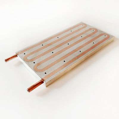 Radiateur réfrigéré par un liquide de peinture antirouille, refroidissement à froid stable de l'électronique de plat