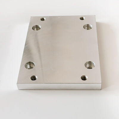 Matériel en aluminium de fraisage de recourbement de pièces de commande numérique par ordinateur de biens pour des véhicules à moteur