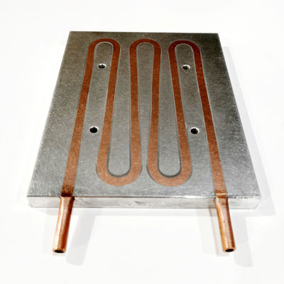Plat incorporé de Radiator Heat Sink de tonnelier pour le refroidissement par l'eau 120x12x150mm